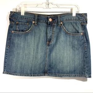 🌸2/$18 Old Navy denim mini skirt size 10